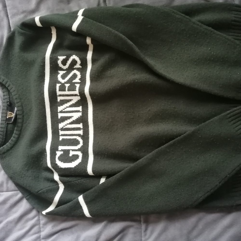 Green Guinness crew neck sweater